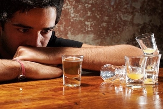 4 đường dẫn đến tử vong khi lạm dụng rượu