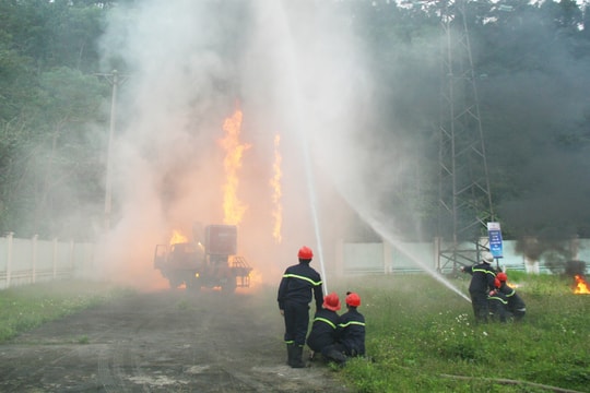  Đầu năm 2018 Cảnh sát PCCC Nghệ An cứu sống 19 người 