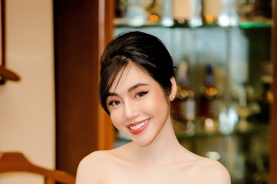 Bà mẹ hai con gợi cảm 'đốt mắt' người nhìn