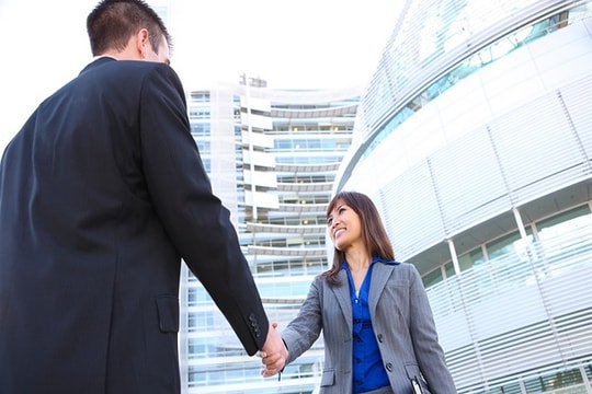 Cấm “sếp” nhà băng nhận môi giới hoa hồng