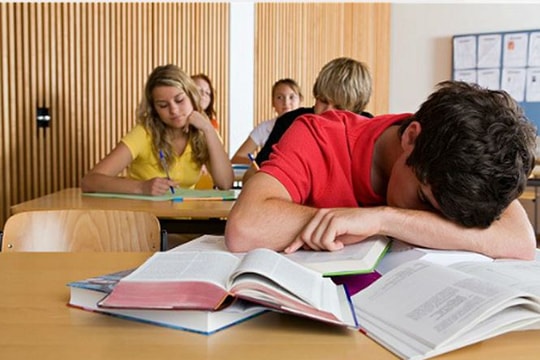 Buồn ngủ vào ban ngày cảnh báo bệnh nghiêm trọng