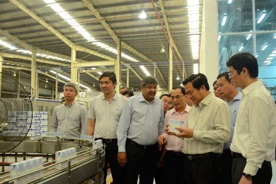 Bí thư, Chủ tịch Long An khảo sát dự án nông nghiệp ứng dụng công nghệ cao tại Nghệ An