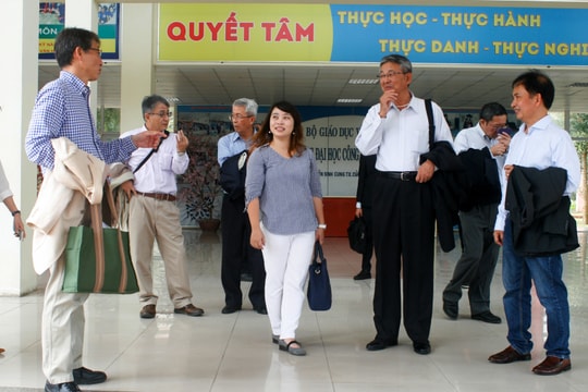 Đoàn doanh nghiệp Nhật thăm, làm việc tại Trường Đại học Công nghệ Vạn Xuân