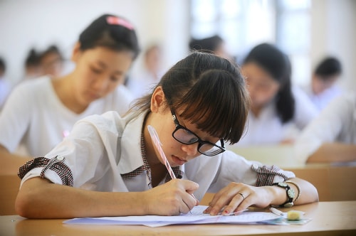 Phải làm cả hai bài tổ hợp thi THPT quốc gia nếu đã đăng ký