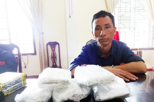 Hám tiền, cha đưa con trai vào đường dây buôn bán ma túy khủng