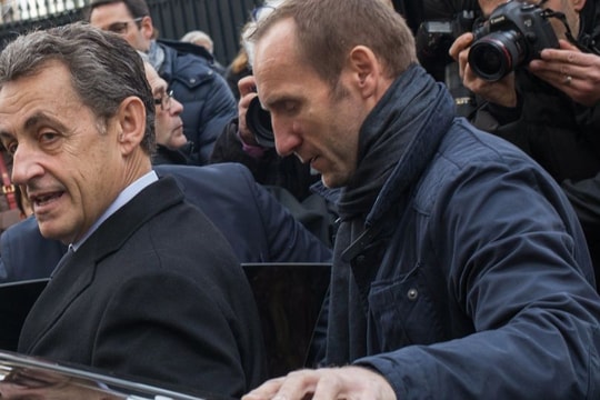 Cựu Tổng thống Pháp Nicolas Sarkozy bị tạm giam