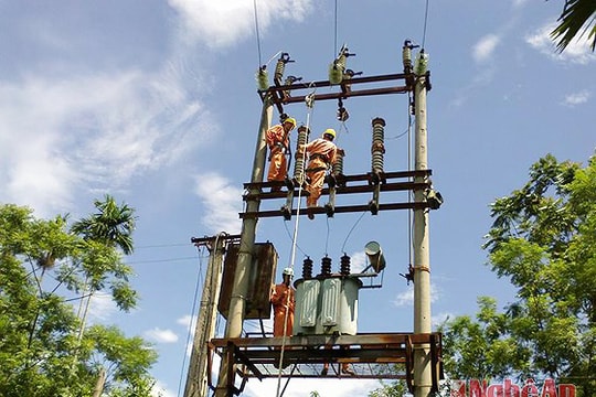 Nghệ An phấn đấu đến năm 2020 có thêm 43 thôn, bản được sử dụng điện lưới quốc gia
