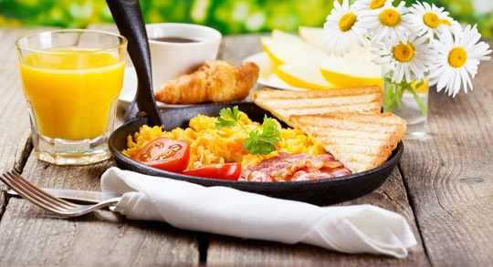 Bữa sáng ăn gì là tốt nhất?