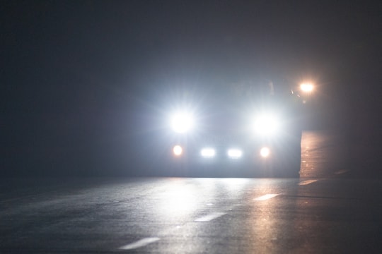 Hiểm họa từ việc độ đèn ô tô