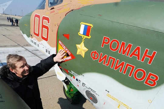 Máy bay Su-25 của Nga được mang tên người phi công Roman Philipov đã hy sinh ở Syria
