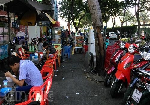 Chứng kiến bữa sáng công chức quận giàu, nghĩ về đức tính trung thực