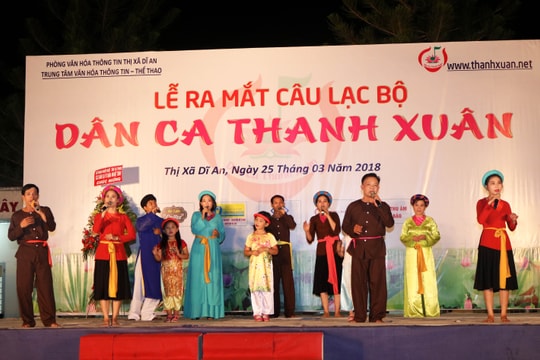 Ra mắt Câu lạc bộ dân ca Thanh Xuân (Thanh Chương) ở miền Nam