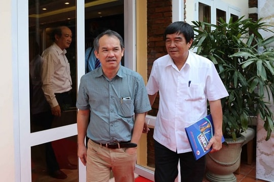 Phó chủ tịch VFF: “Tôi và bầu Đức bị cô lập ở VFF“