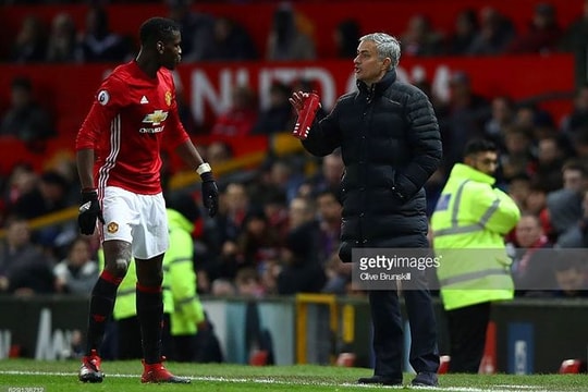 Bán Pogba, Mourinho kích nổ 4 bom tấn?