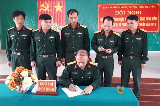 Các địa phương triển khai ký biên bản hiệp đồng huấn luyện năm 2018