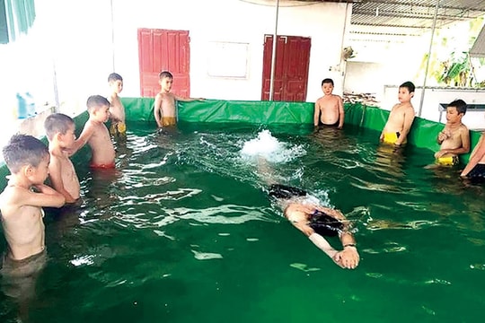 Chỉ 5,3% học sinh tiểu học Nghệ An được học bơi