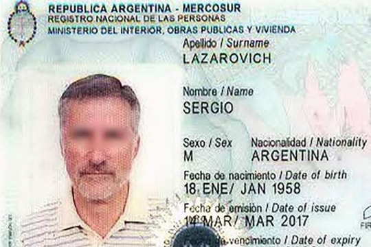 Người đàn ông xin chuyển giới để được nghỉ hưu sớm