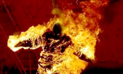 Thanh niên chết cháy khi tẩm xăng tự thiêu lúc nửa đêm