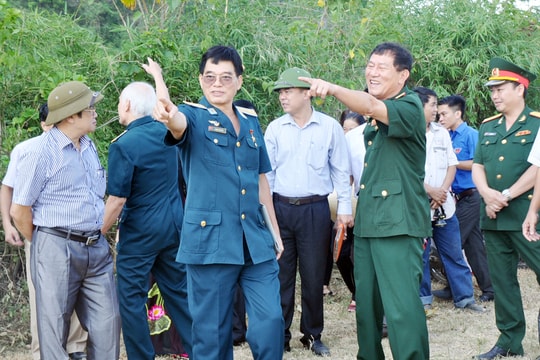 Cú tiếp đất bất đắc dĩ và ân tình chàng “lính bay“