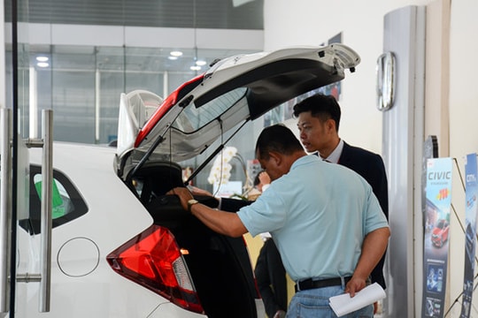 Giá ô tô miễn thuế nhập khẩu từ ASEAN không giảm như kỳ vọng