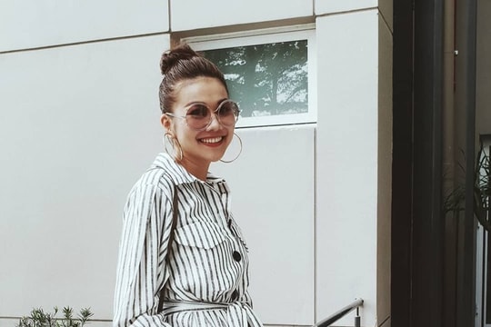 Diện váy áo họa tiết kẻ sành điệu như các tín đồ thời trang