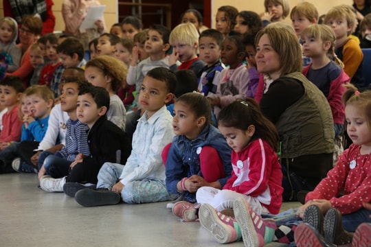 Trường học nước ngoài “vẽ đường cho hươu chạy” như thế nào?