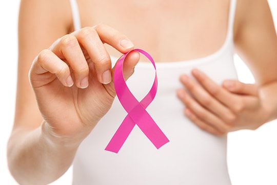 Cách tự kiểm tra dấu hiệu ung thư vú ở phụ nữ