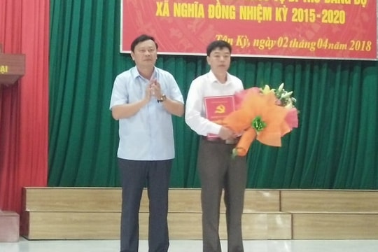 Công bố quyết định bổ nhiệm Bí thư Đảng ủy xã Nghĩa Đồng (Tân Kỳ)
