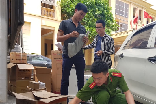 Nghệ An: Bắt nóng vụ vận chuyển 478 mặt hàng lậu