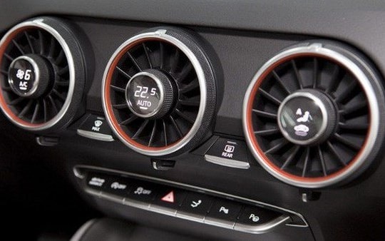 Cách dùng điều hòa ô tô hợp lý, tiết kiệm nhiên liệu