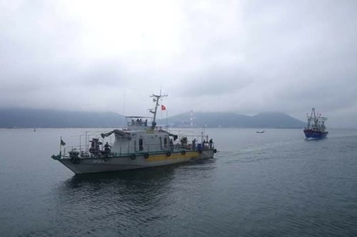 Hai tàu đánh cá cùng 19 thuyền viên Nghệ An gặp nạn