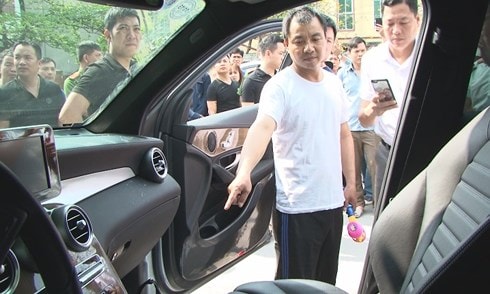 Đối tượng người Trung Quốc đập kính ô tô trộm hàng tỷ đồng