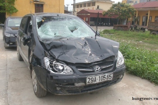 Khởi tố chủ tịch xã đi ô tô tông chết học sinh rồi bỏ trốn