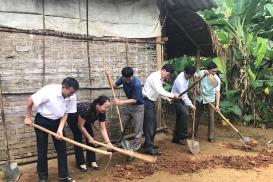 Hỗ trợ xây dựng nhà  “Mái ấm tình thương” cho phụ nữ nghèo