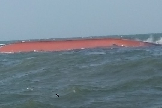 Nửa năm không vớt nổi tàu Hồng Anh 69 chìm ở Nghệ An