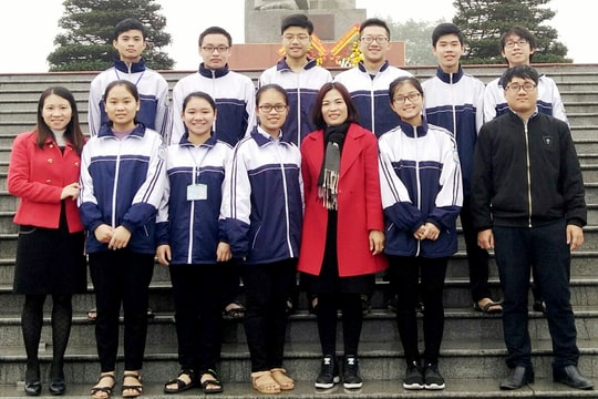 Học sinh Trường THPT chuyên Phan Bội Châu được chọn vào đội  tuyển Olympic Quốc tế