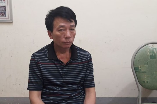 Kiểm tra xe tải chở gỗ phát hiện cần sa 