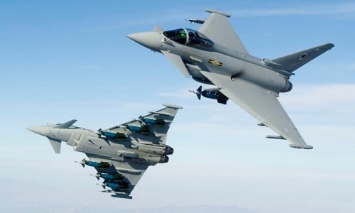 Tiêm kích Anh gần Syria sẵn sàng chờ lệnh tấn công