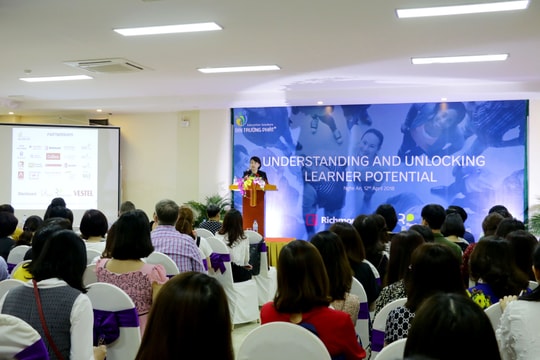 200 giáo viên tham gia Hội thảo “Thấu hiểu và khai phá tiềm năng của học viên” 