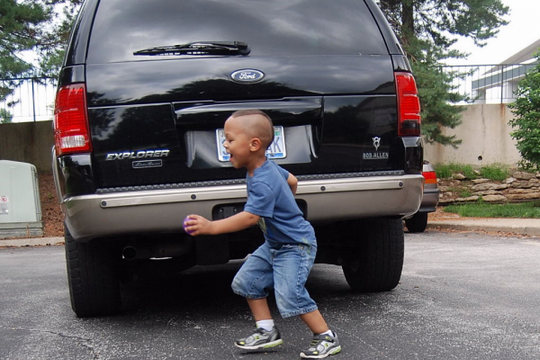 4 vị trí điểm mù khi điều khiển ô tô và cách xử lý