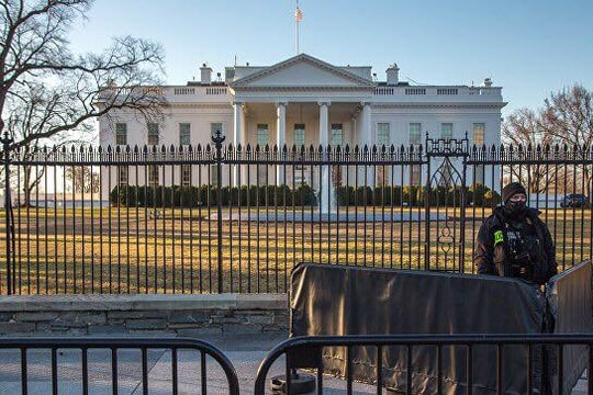 Chiến sự ở Syria: tên lửa Mỹ và bánh mỳ Nga