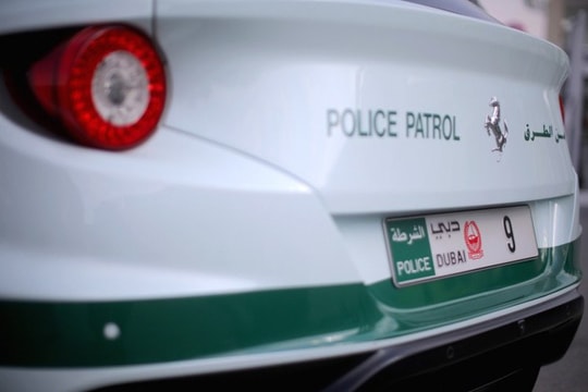 Ra mắt biển xe thông minh, tự động báo cảnh sát, trừ tiền khi phạm luật