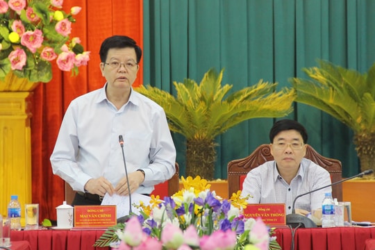 Cán bộ, đảng viên cần phải hy sinh lợi ích và chấp nhận sự thiệt thòi