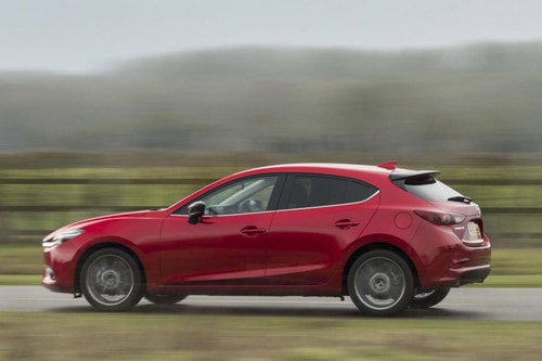 Mazda3 Sport Black 2018 có giá 691 triệu đồng