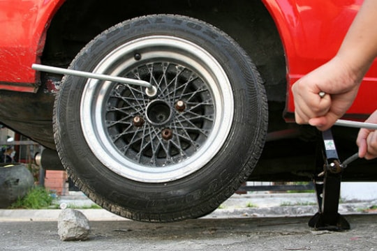 7 vật dụng quan trọng cần trang bị trên ô tô 