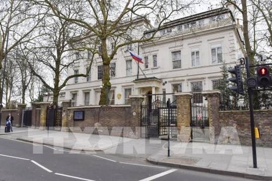 Phản ứng mới của người Anh với vụ điệp viên 2 mang Skripal