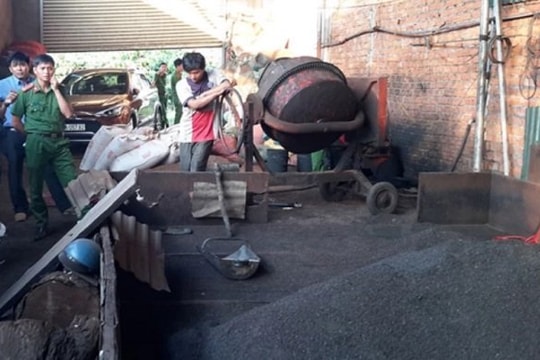 Vụ phế phẩm cà phê ngâm pin: Dùng để trộn vào tiêu?