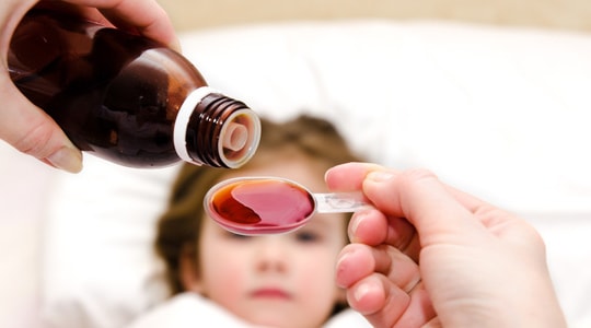 Lạm dụng sirô trị ho có thể dẫn đến tử vong ở trẻ nhỏ