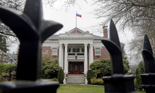 Nga tố Mỹ gỡ quốc kỳ tại tòa nhà Tổng lãnh sự