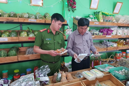 Dê leo núi, Gà đi bộ và nhiều nhà hàng nổi tiếng vi phạm vệ sinh an toàn thực phẩm